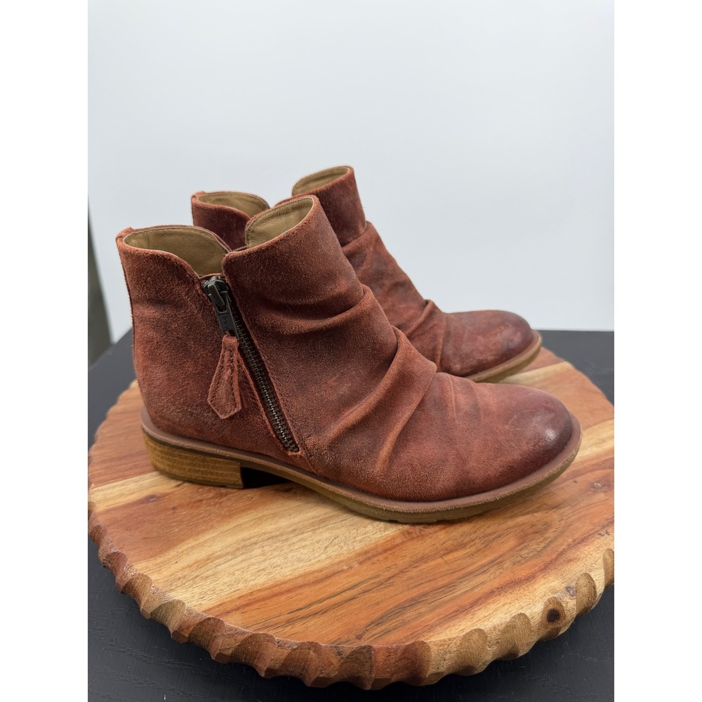 Sofft bassett Waterproof Ankle Boots Women 6M Rust Suede Ruched SF0053102